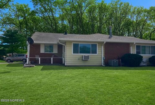 1 B W Lake Dr, Manchester, NJ, 08759-5339 | Card Image
