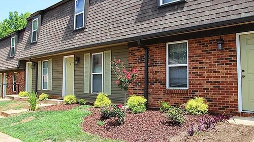 1901 Eastway Dr, Charlotte, NC, 28205-4050 | Card Image