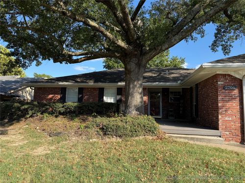 2706 Brookside Cir, McAlester, OK, 74501-7327 | Card Image