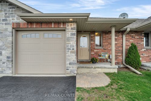 15 Mcintosh Cres, Trenton, ON, K8V0G1 | Card Image