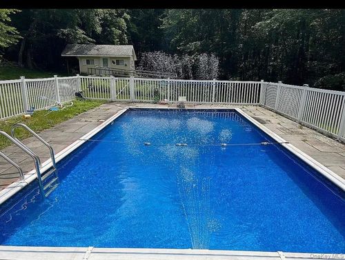 241 Royce Rd, Kauneonga Lake, NY, 12749 | Card Image