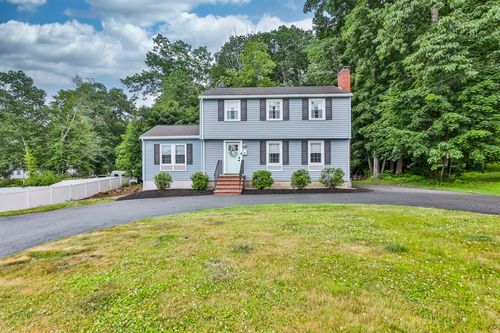 3 Trina Rd, Salem, NH, 03079-2077 | Card Image