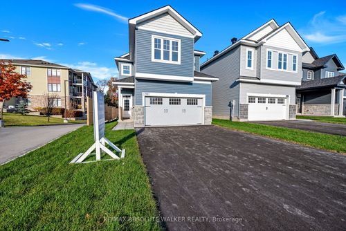 702 Du Rivage St, Rockland, ON, K4K0K4 | Card Image