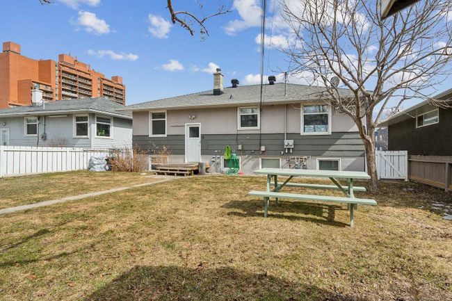 4711 Stanley Road Sw, Home with 5 bedrooms, 2 bathrooms and 2 parking in Calgary AB | Image 30