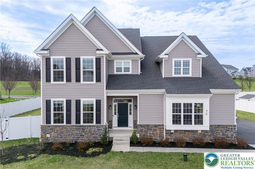 70 Kate Ct, Williams Twp, PA, 18042-8708 | Card Image