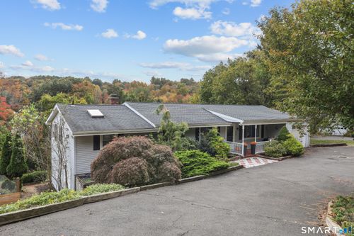 22 Wood Creek Rd, New Fairfield, CT, 06812-4116 | Card Image