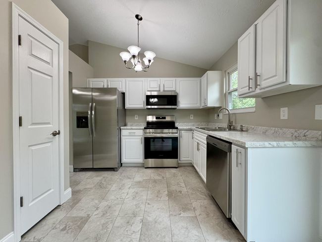 1039 Meadowbrook Ct, House other with 4 bedrooms, 2 bathrooms and null parking in Hebron KY | Image 22
