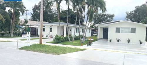 6820-6820 Sw 13th Ter, Miami, FL, 33144-5527 | Card Image