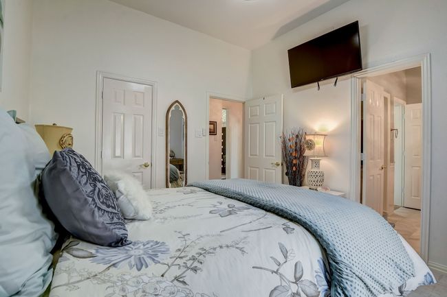 Bedroom #2 features large walk-in closet with access to the jack and jill full bathroom | Image 20