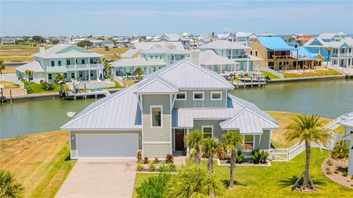 1041 Fiji Dr, Rockport, TX, 78382-7084 | Card Image
