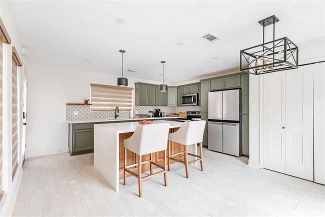 4403 Hickory Downs Dr, House other with 3 bedrooms, 2 bathrooms and 2 parking in Houston TX | Image 15