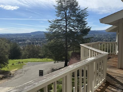 936 Valley View Dr, Healdsburg, CA, 95448-4540 | Card Image