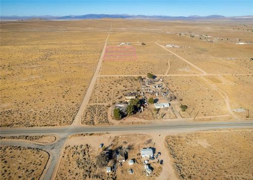 37201 Valley Wells Rd, Hinkley, CA, 92347 | Card Image