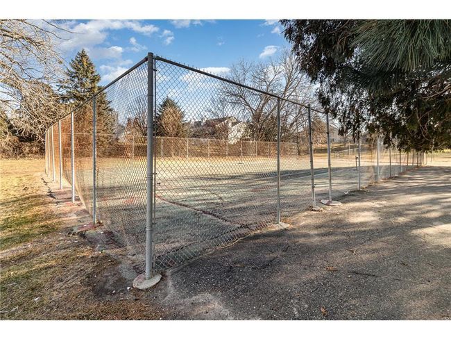 Eagan on the Green Tennis Courts | Image 33