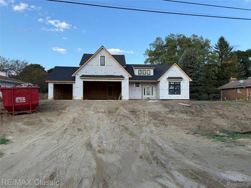 5518 Leafwood Dr, Commerce Township, MI, 48382-1053 | Card Image