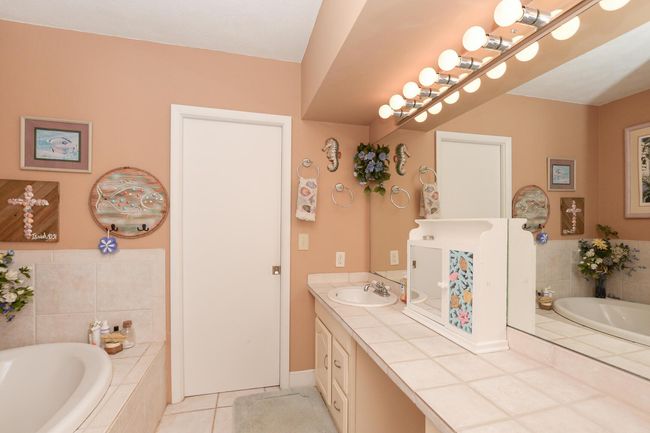 576 Sw Rustic Cir, House other with 3 bedrooms, 2 bathrooms and null parking in Stuart FL | Image 28