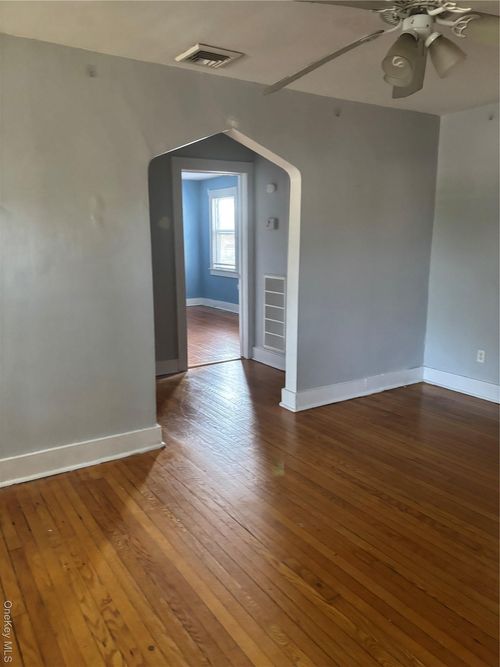 8-457 Montauk Highway, Islip, NY, 11795 | Card Image