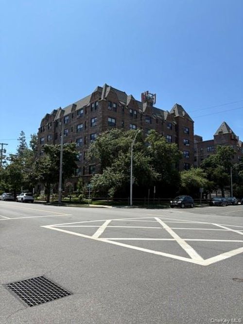 4b-141 Woodmere Blvd, Woodmere, NY, 11598-2152 | Card Image