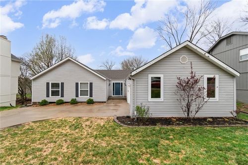 7400 N Granby Ave, Kansas City, MO, 64151-1836 | Card Image