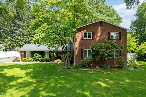 1047 Ashwood Dr, Wooster, OH, 44691-2603 | Card Image