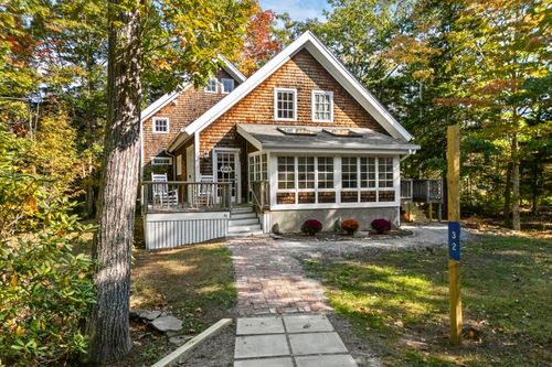 32 Hiawatha Trail, Boothbay, ME, 04544 | Card Image