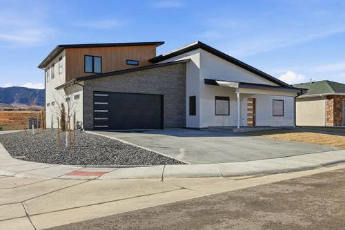 3119 Palmer Dr, Casper, WY, 82601-6043 | Card Image
