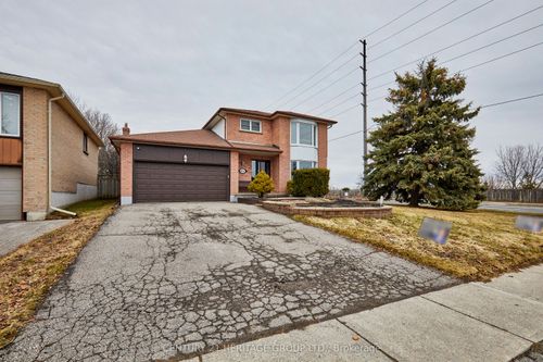 804 Mahina St, Oshawa, ON, L1J7S2 | Card Image