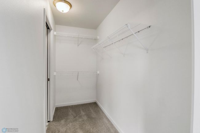 Primary Closet1_1.JPG | Image 18