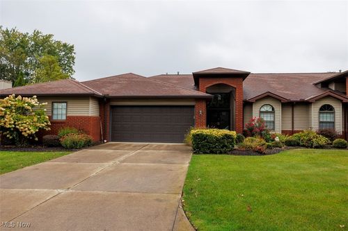 5223 Parkhurst Dr, Sheffield Village, OH, 44054-2959 | Card Image