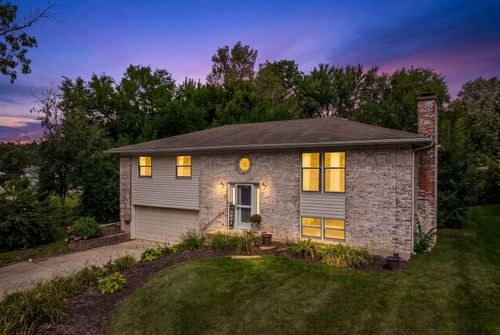 808 South Rd, Lisle, IL, 60532-2647 | Card Image