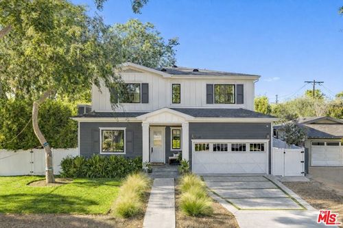 11813 Woodbine St, Los Angeles, CA, 90066-2024 | Card Image