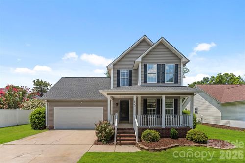 820 Saint Andrews Pl, Concord, NC, 28025-8525 | Card Image