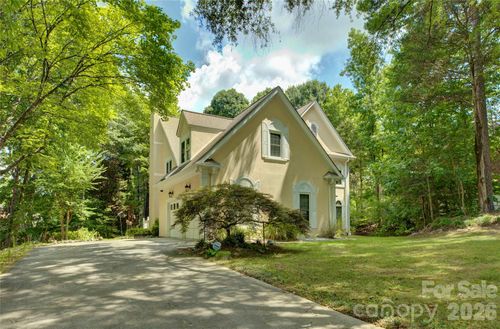 13-15608 Woodland Ridge Ln, Charlotte, NC, 28278-8899 | Card Image