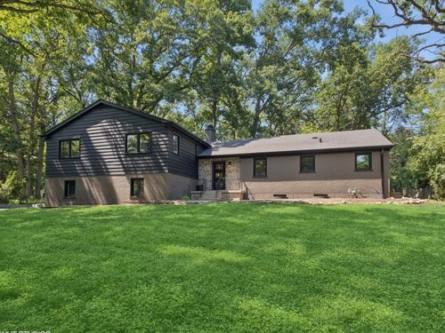 600 Eton Dr, North Barrington, IL, 60010-2019 | Card Image