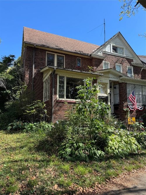 811 Napier Ave, Erie, PA, 16511-2937 | Card Image