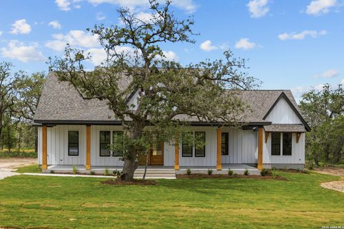 108 Syrah St, La Vernia, TX, 78121-1901 | Card Image