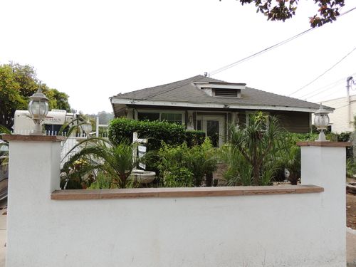 1307 San Andres St, Santa Barbara, CA, 93101-4204 | Card Image