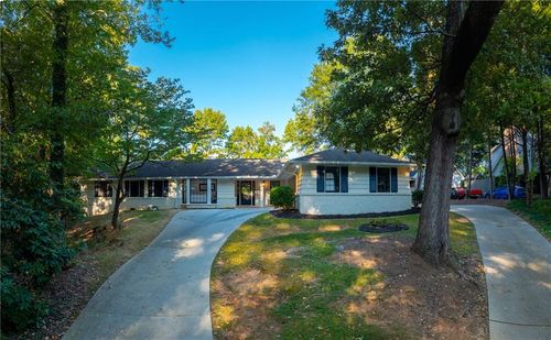 7330 Hunters Branch Dr, Sandy Springs, GA, 30328-1721 | Card Image