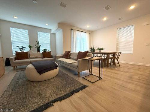 203 Honeysuckle Ln, Warren, NJ, 07059-5365 | Card Image