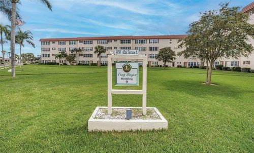 315-9950 62nd Ter N, St Petersburg, FL, 33708-3563 | Card Image