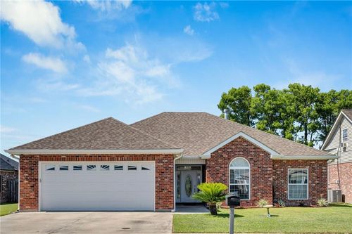 212 Tulip Dr, Houma, LA, 70360-7374 | Card Image