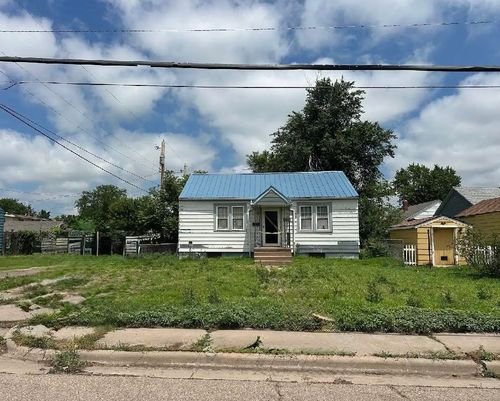 2910 19th St, Great Bend, KS, 67530-2323 | Card Image