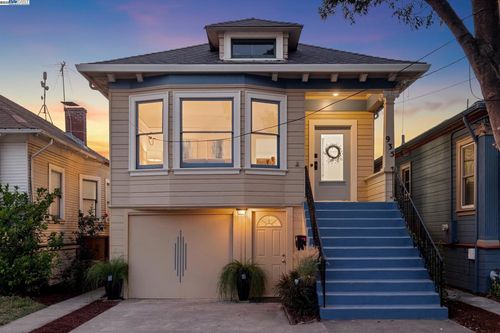 935 Park St, Alameda, CA, 94501-5226 | Card Image