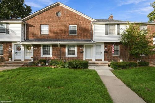 22998 Gary Ln, Saint Clair Shores, MI, 48080-2712 | Card Image