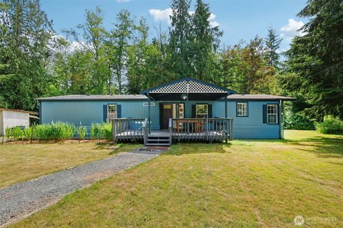 22532 Grip Rd, Sedro Woolley, WA, 98284-8228 | Card Image