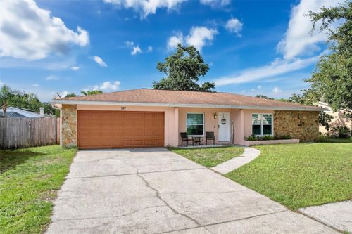 757 Caliente Dr, Brandon, FL, 33511-7939 | Card Image