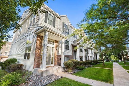 899 Ledgestone, Mahtomedi, MN, 55115 | Card Image
