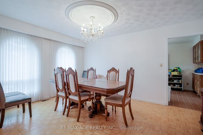 28 Wilkins Dr, House other with 6 bedrooms, 3 bathrooms and 4 parking in Kitchener ON | Image 11