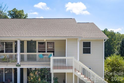 b-15 Krista Cir, Candler, NC, 28715-7805 | Card Image