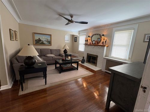 96 Millington Pl, Mineola, NY, 11501-3728 | Card Image